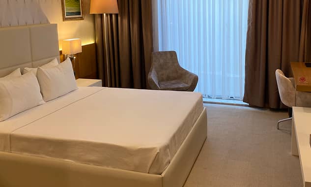 Decale Airport Hotel